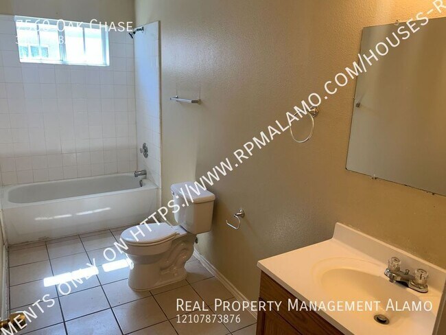 Building Photo - 7560 Oak Chase