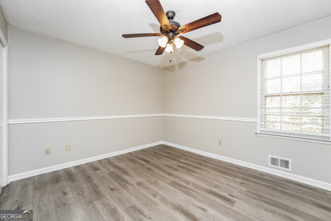 Building Photo - 80 Belmont Park Ln