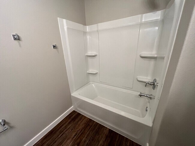 Building Photo - New Beginnings Start At AMRR: RARE 4 BEDROOM IN FRENSHIP ISD