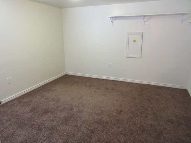 Building Photo - 3 bed - 2 bath Single Family Home in the Heart of Cedar City