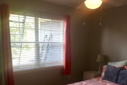 Spacious bedroom - 415 Mather Green Ave