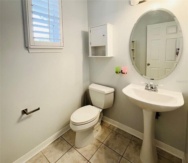 Building Photo - 622 Wisteria Ln