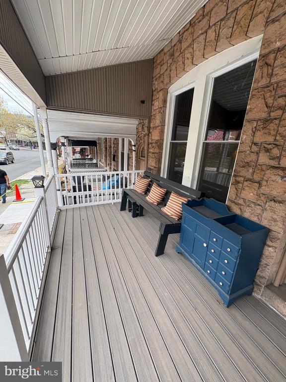 Building Photo - 1372 Perkiomen Ave