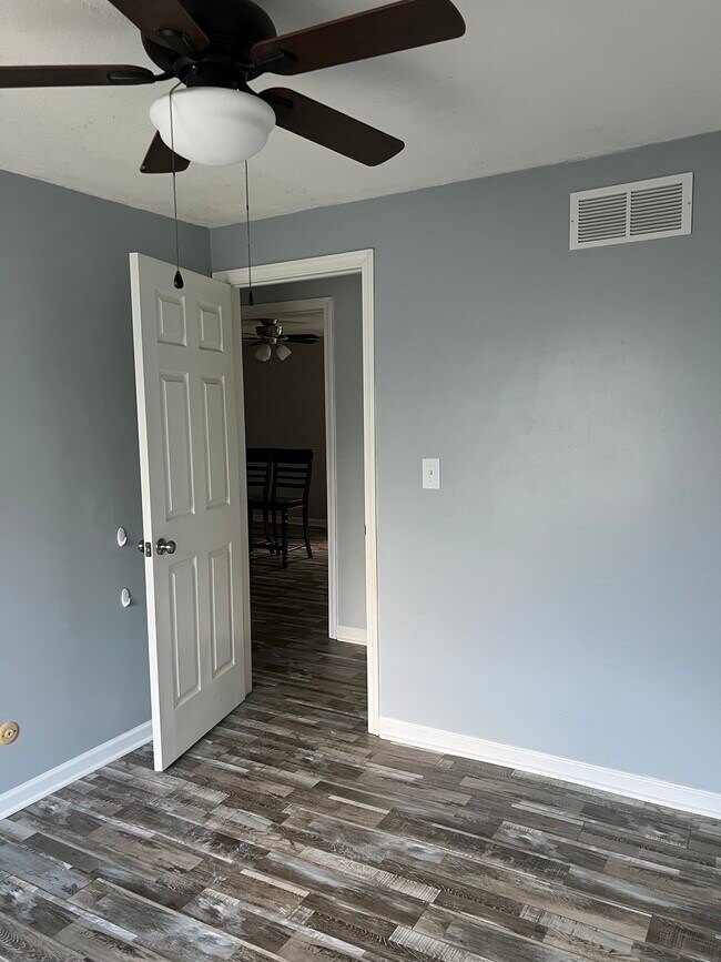 Building Photo - 305 Dolores Cir