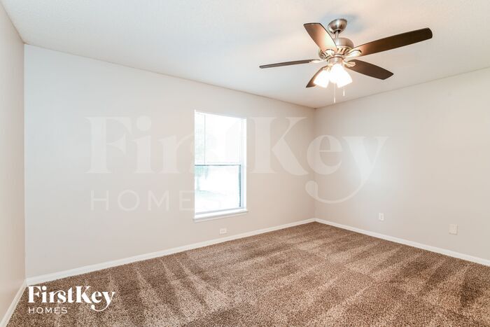 Building Photo - 1008 Heron Ct