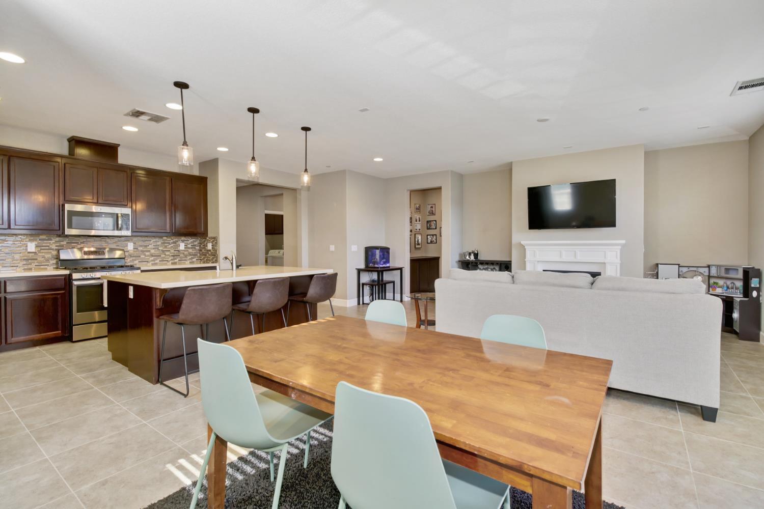 Building Photo - 6200 Crosshaven Ct