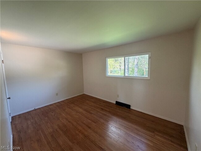 Building Photo - 2227 Ogden Ave NW