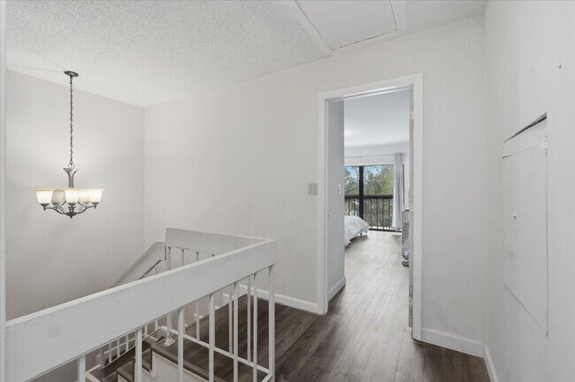 Building Photo - 9240 NW 14th St