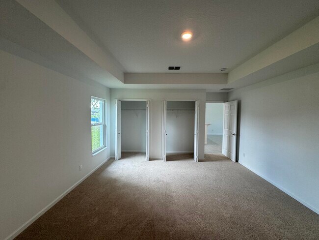 Building Photo - 532 SW Buswell Ave