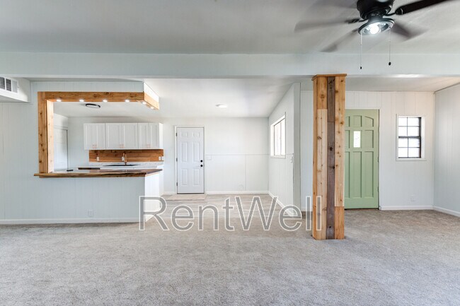 Building Photo - 2525 63rd St