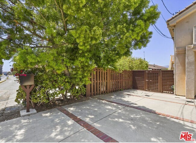 Building Photo - 29355 Heathercliff Rd
