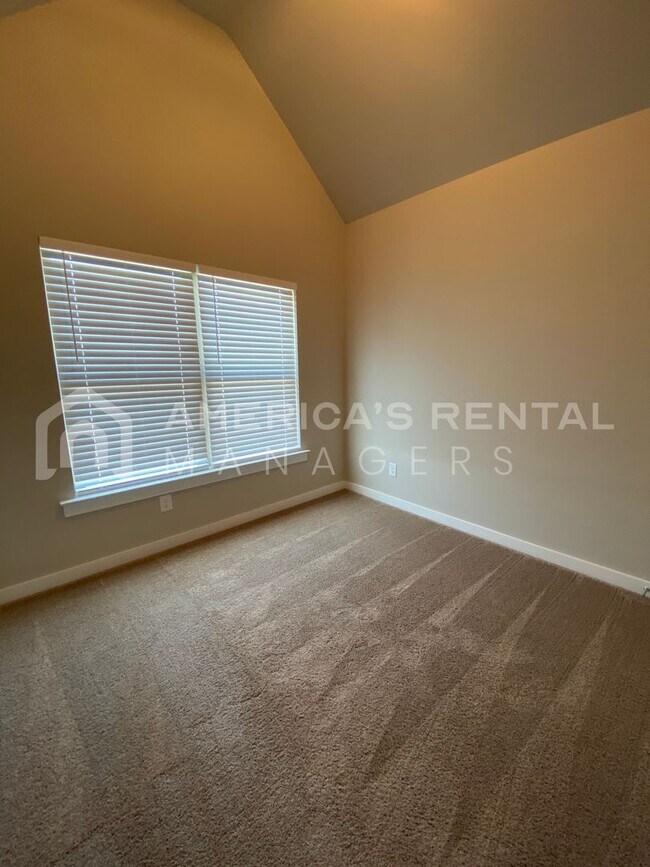 Building Photo - Home for Rent in Cullman, AL!!! Available to View with a 48 hour notice!!