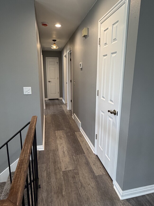 Building Photo - 3212 Hollyhock Hill