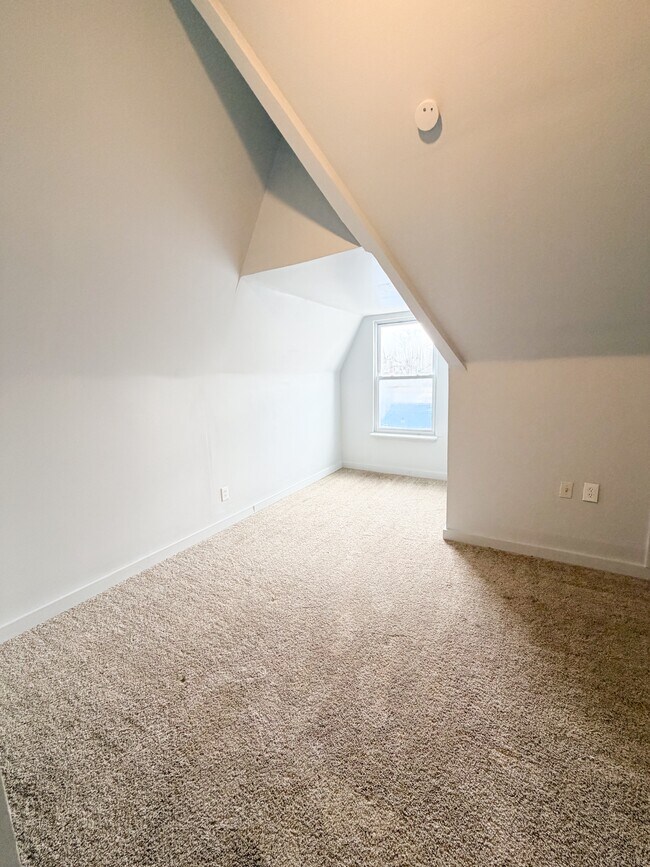 Building Photo - 15327 Cheyenne St