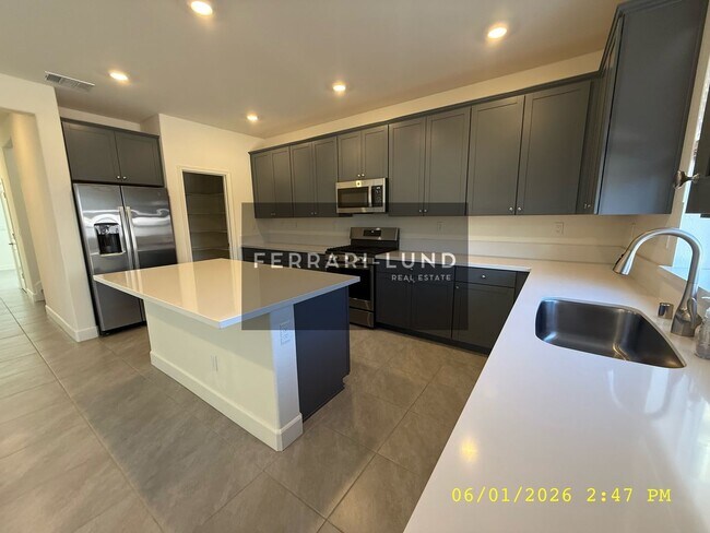 Building Photo - Newer 4 Bedroom Home with 2,367 Sq. Ft. of Living Space! - Kay DeAlba property!!