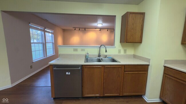 Building Photo - 2992 Sentiment Ln