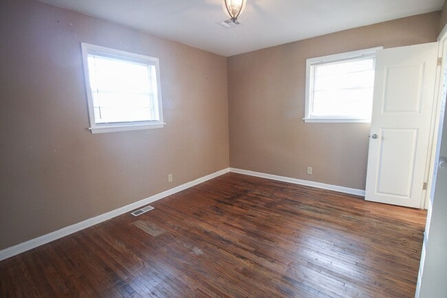 Building Photo - 3-Bedroom Home with Yard in East Tulsa – Ready Mid May!