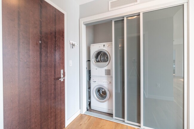 Laundry Closet - 410 Acoma St