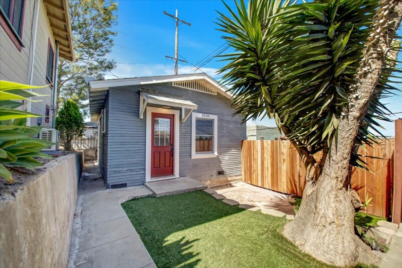 Primary Photo - 3550 Rosecrans St