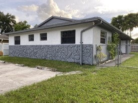 Building Photo - 3435 SW 62nd Way