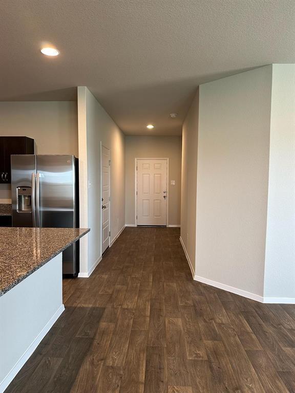 Building Photo - 611 Running Creek Dr