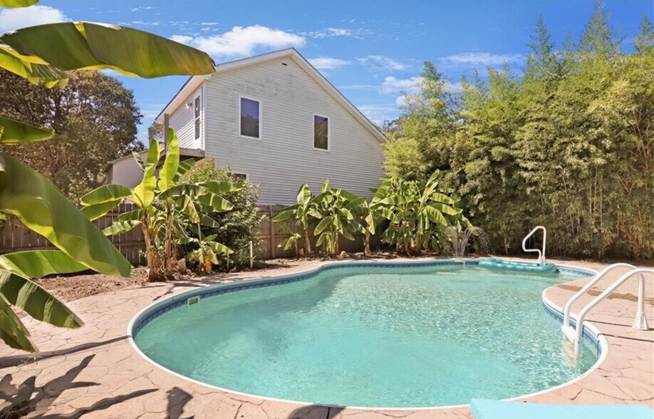 Building Photo - 404 Grace Ave