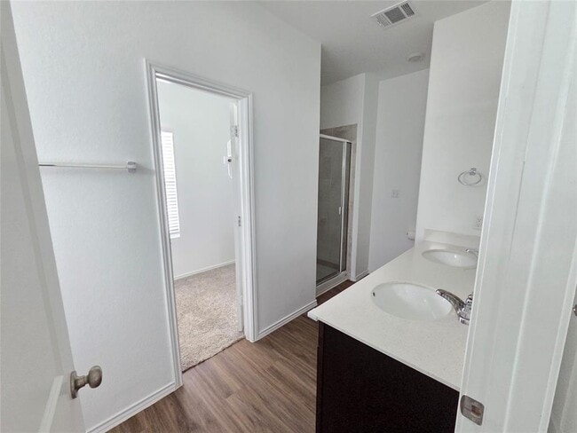 Building Photo - 1329 Weatherford Ln