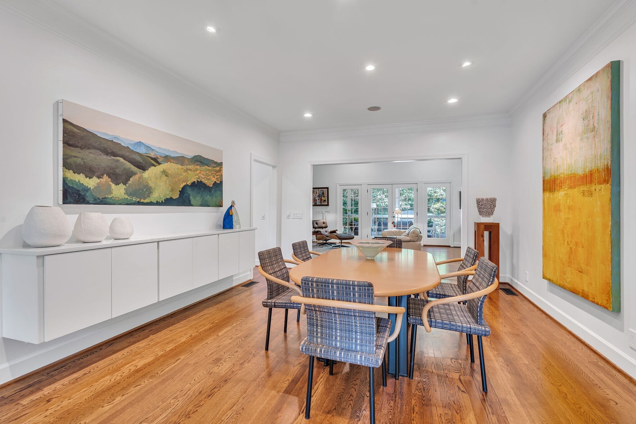 Building Photo - 204 Longwood Ct