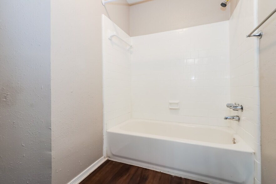 Building Photo - 19402 San Gabriel Dr