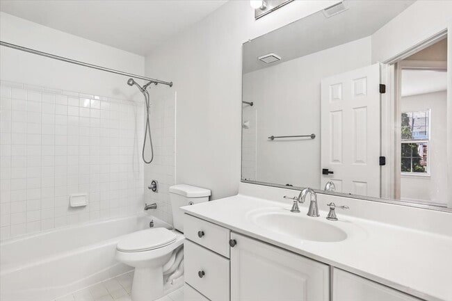 Building Photo - 14104 Parker Farm Way