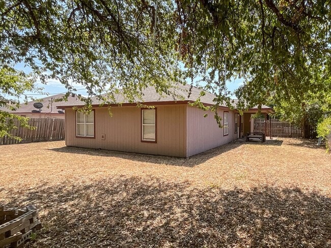 Building Photo - 3-Bedroom Home Located in Killeen