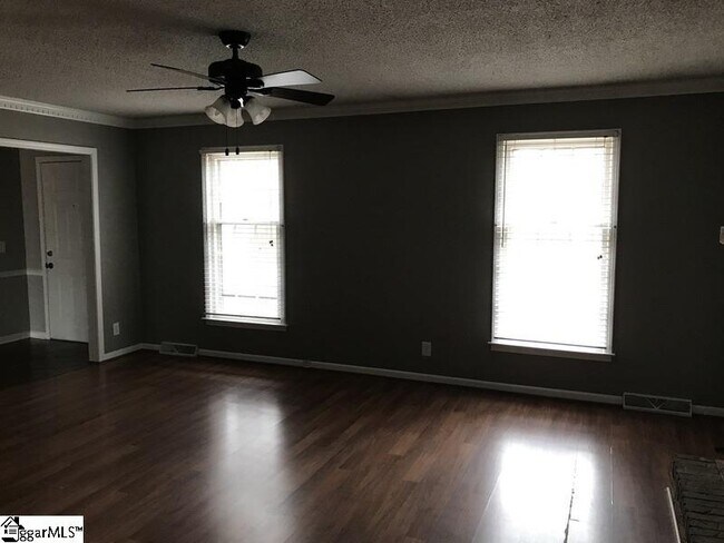 Building Photo - 1003 Ikes Rd