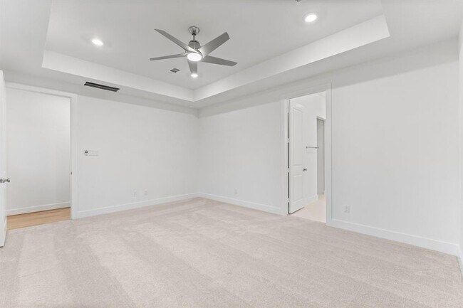 Building Photo - 26915 Longwood Ledge Ln