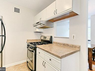 Building Photo - 4390 Lorcom Ln