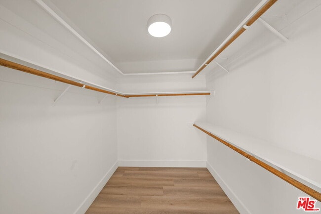 Building Photo - 6821 E Ocean Blvd