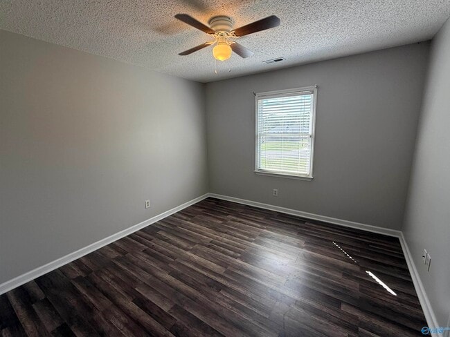 Building Photo - 118 Eva Ct