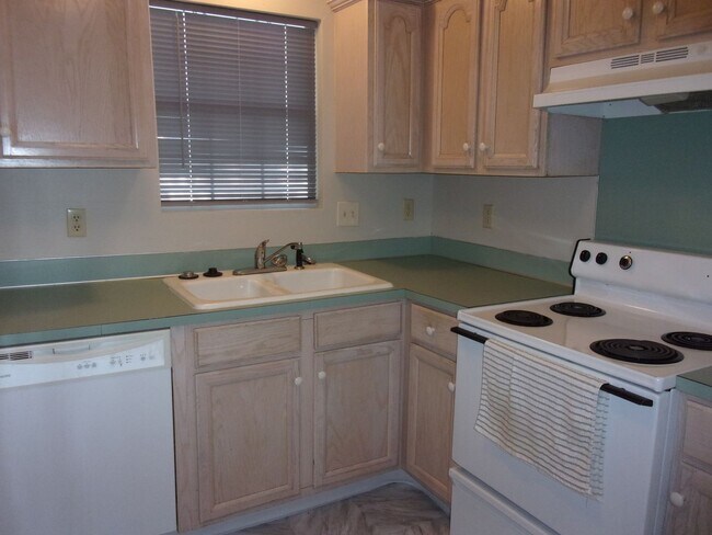 Building Photo - 1073 Cherry Meadow Ln