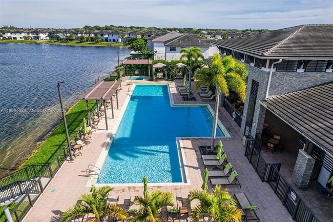 Building Photo - 15540 NW 88th Ave