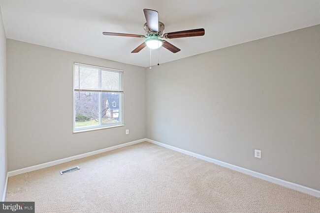 Building Photo - 9705 Locust Hill Dr