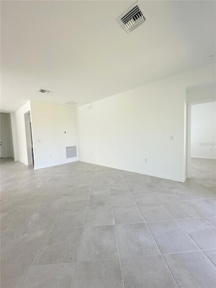 Building Photo - 1602 Saddlewood Cir