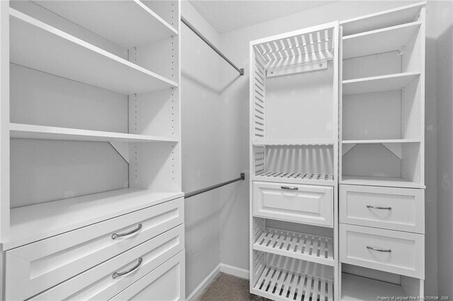 Building Photo - 44 Schoomaker Ct