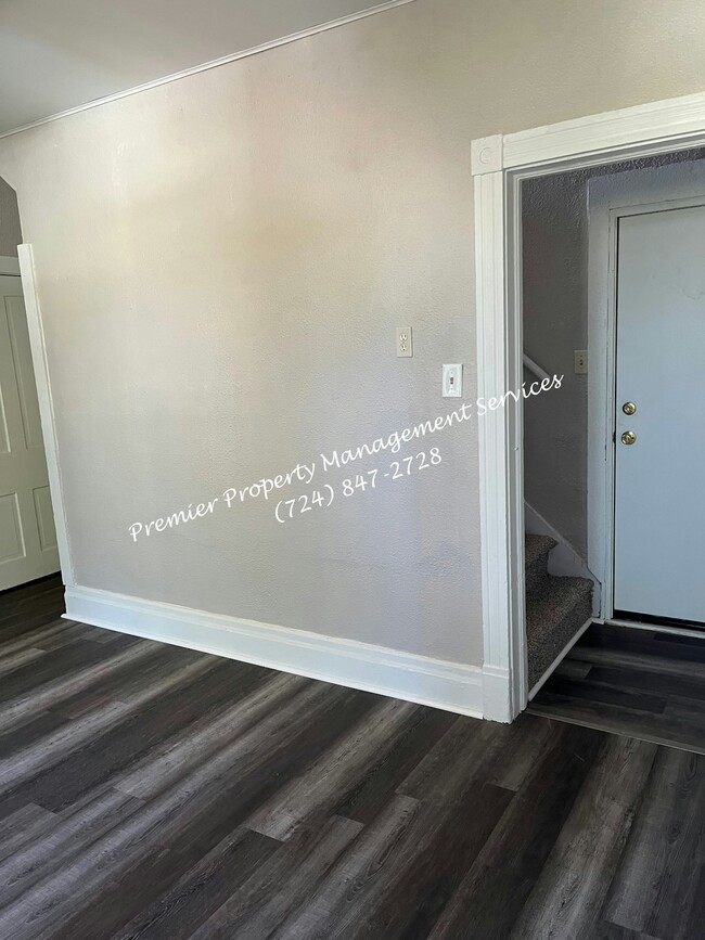 Building Photo - 2727 9th Ave