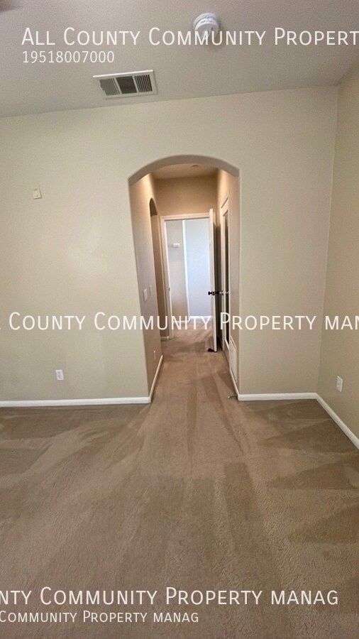 Building Photo - 24733 Ridgewalk St