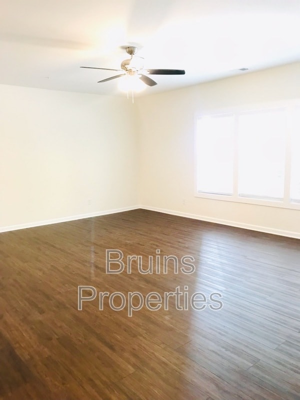 Building Photo - 2606 Pennoak Way