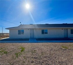 Building Photo - 2081 S Dandelion St