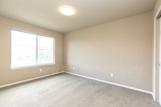 Building Photo - 3608 Voyager Ln