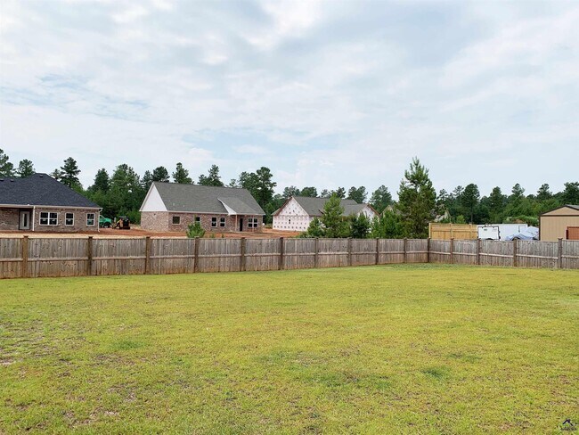 Building Photo - 904 Rainbow Springs Rd
