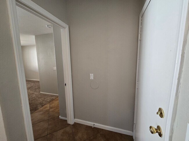 Building Photo - **Gorgeous 4-Bedroom Home in North Las Vegas!**