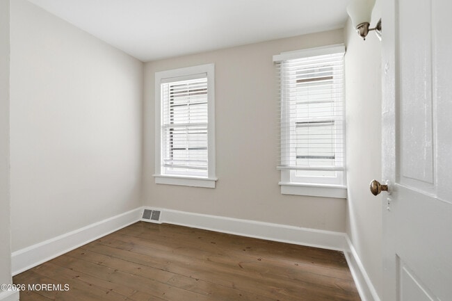 Building Photo - 1114 Summerfield Ave