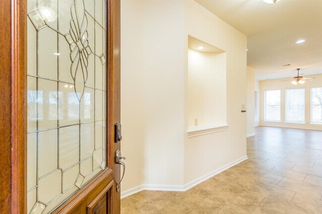 Building Photo - 9227 Mystic Falls Ln